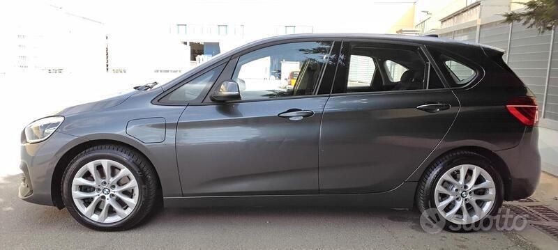 Gebraucht BMW 225 Active Tourer iPerformance 136 PS (100 kW) 2020 Grau Van / Kleinbus