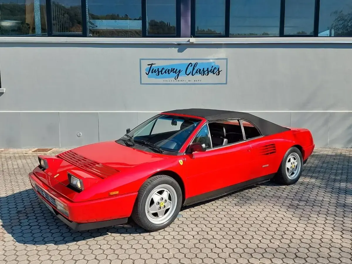 Usata Ferrari Mondial 300 CV (220 kW) 1990 Rosso Cabrio