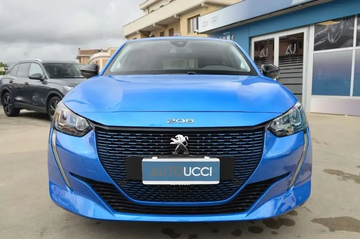 Usata Peugeot 208 Allure 56 kW (77 CV) 2023 Azzurro Utilitaria