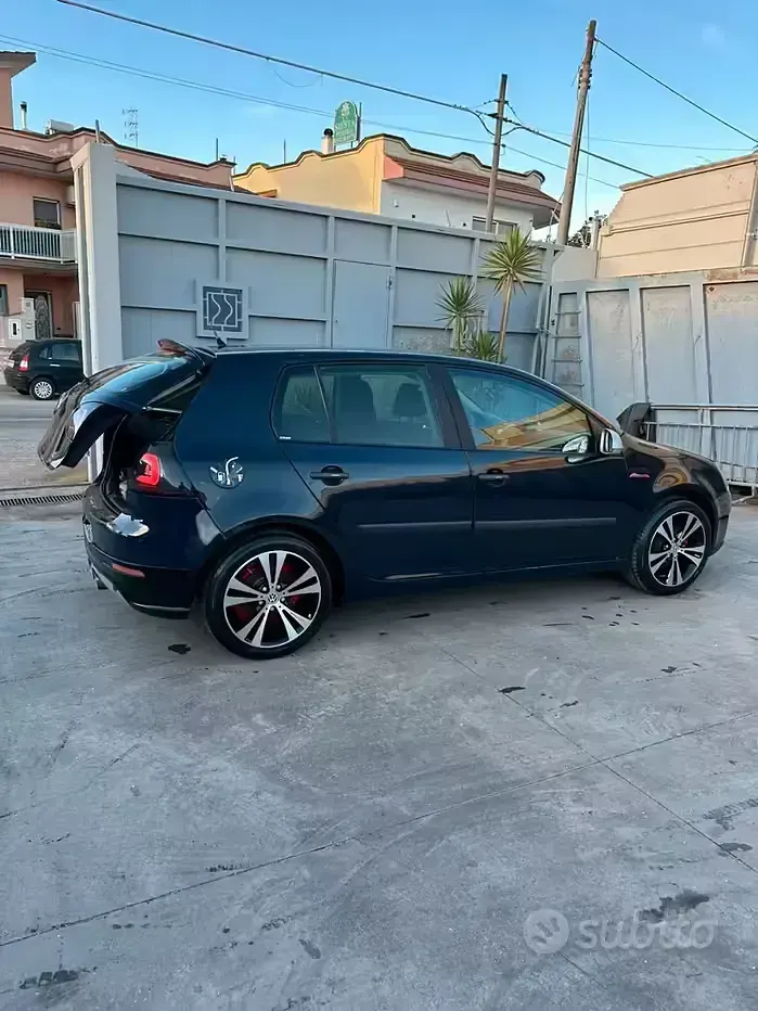 Usata Volvo C30 109 CV (80 kW) 2010 Bluazzurro Utilitaria