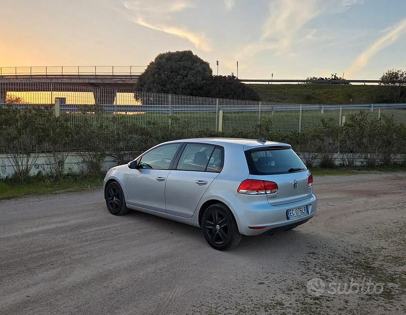 Usata VW Golf VII 102 CV (75 kW) 2012 Grigio Berlina