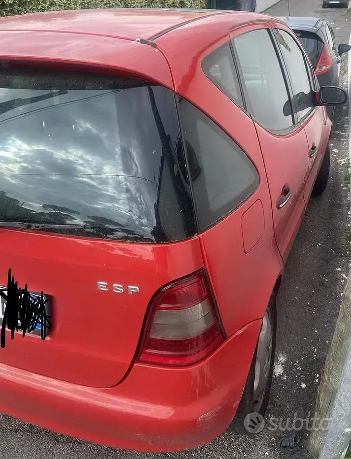 Käytetty Mercedes A170 2000 Punainen Sedan