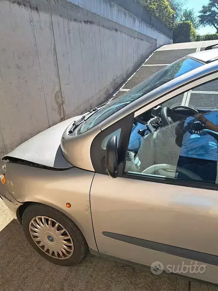 Usata Fiat Multipla 116 CV (85 kW) 2003 Grigio Monovolume