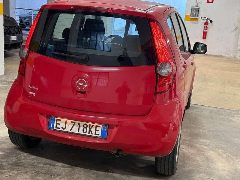 Usata Opel Agila Enjoy 94 CV (69 kW) 2011 Rosso Utilitaria