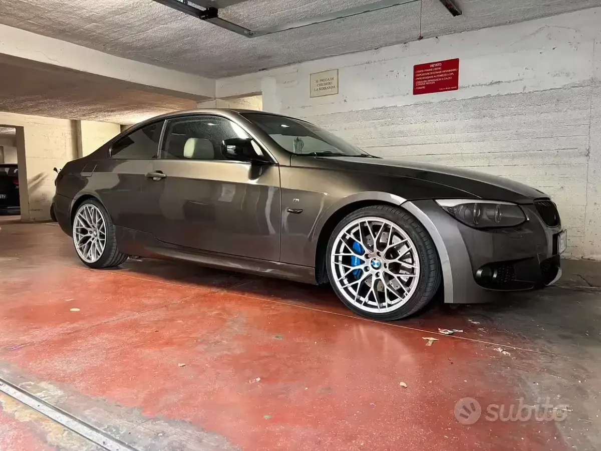 Usata BMW 320 Efficient Dynamics 184 CV (135 kW) 2011 Grigio Coupé