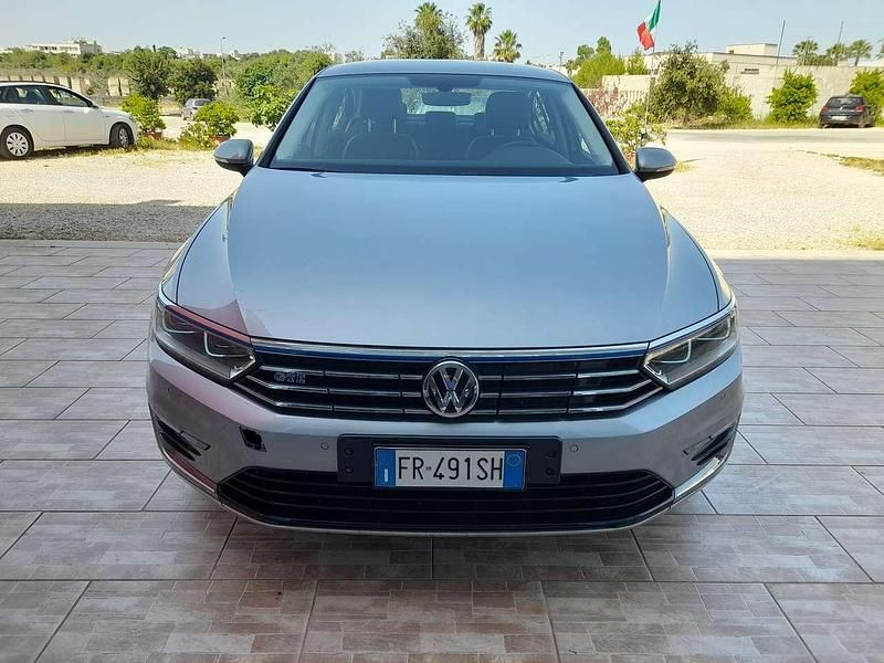Usata VW Passat GTE 218 CV (160 kW) 2018 Grigio Berlina