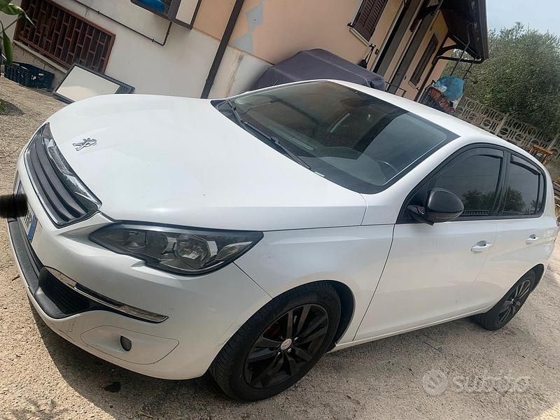Bianco Usata 2015 Peugeot 308 Tre volumi | 5500 € - Immagine 1/4