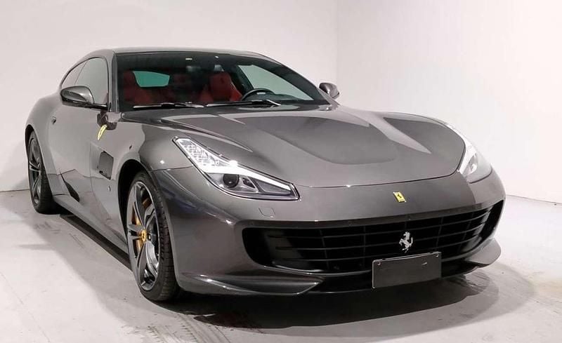 Usata Ferrari GTC4Lusso 689 CV (506 kW) 2017 Grigio Station wagon