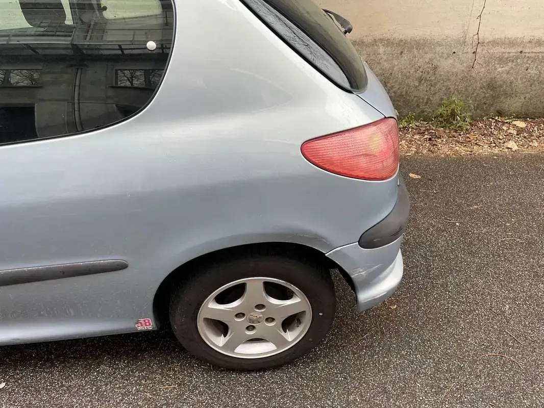 Usata Peugeot 206 75 CV (55 kW) 2003 Berlina