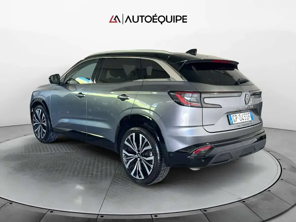 Usata Renault Austral Iconic 199 CV (146 kW) 2023 Grigio SUV