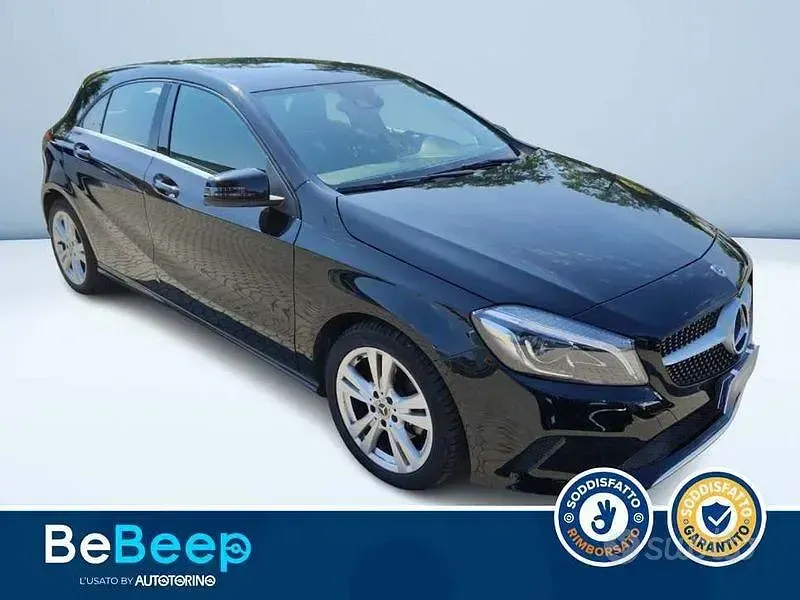 Usata Mercedes A180 109 CV (80 kW) 2018 Nero metallizzato Berlina