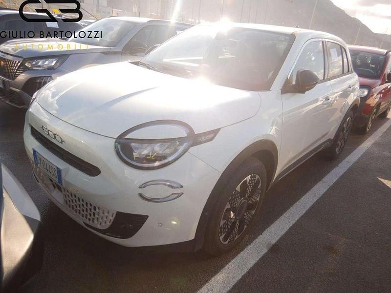 Bianco Nuova 2025 Fiat 600 La Prima SUV | 24.500 € - Immagine 1/4