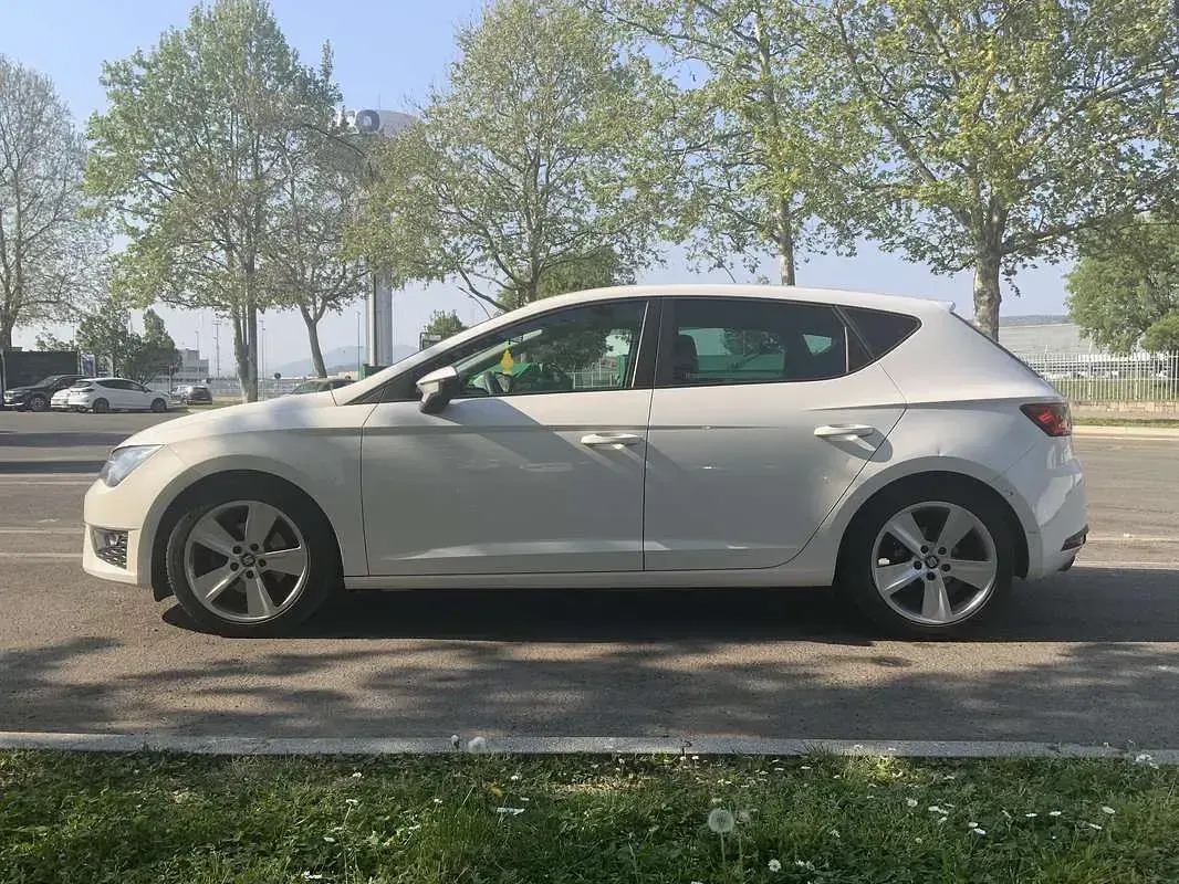 Usata Seat Leon FR 125 CV (91 kW) 2014 Bianco Berlina