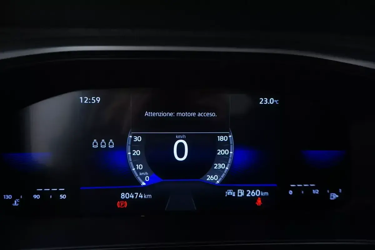Usata VW T-Roc Life 110 CV (80 kW) 2022 Grigiogrigio SUV