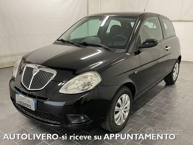 Usata Lancia Ypsilon 60 CV (44 kW) 2008 Nero Utilitaria