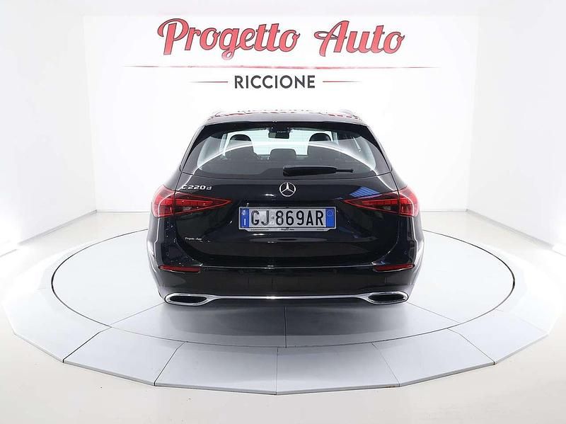 Usata Mercedes C220 Business 200 CV (147 kW) 2022 Nero Station wagon