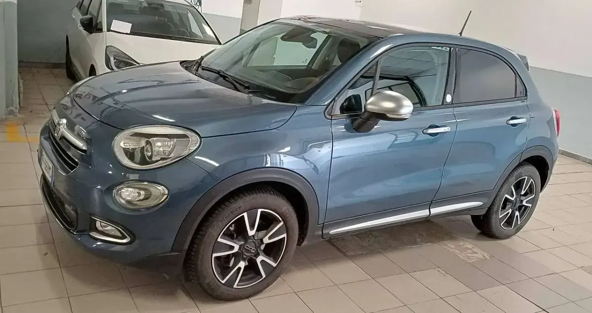 Usado Fiat 500 Mirror 120 CV (88 kW) 2018 Azul Familiar