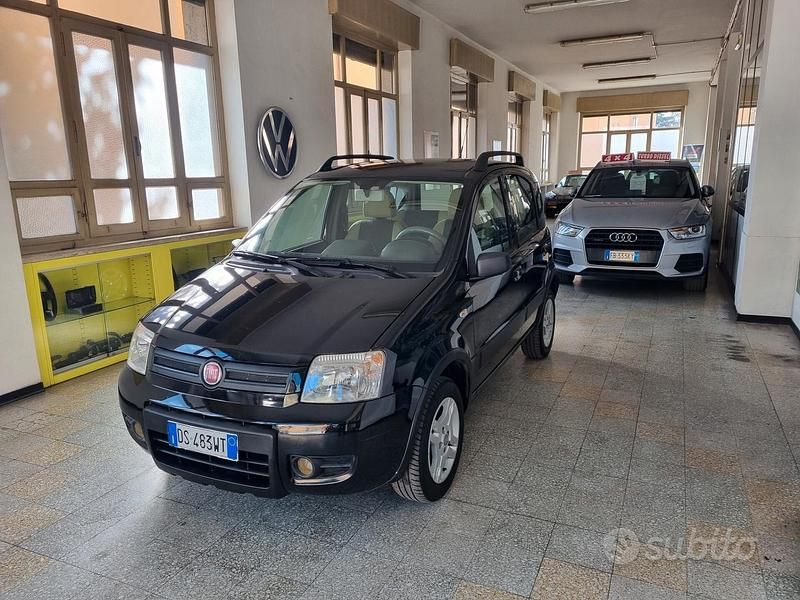 Usata Fiat Panda Climbing 60 CV (44 kW) 2008 Nero Utilitaria