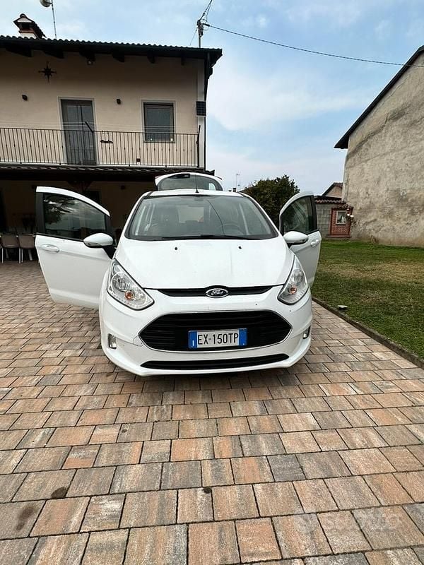 Usata Ford B-MAX 100 CV (73 kW) 2014 Bianco Monovolume