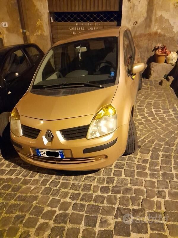 Usata 2005 Renault Modus Monovolume | 1900 € (Buon prezzo) - Immagine 1/3