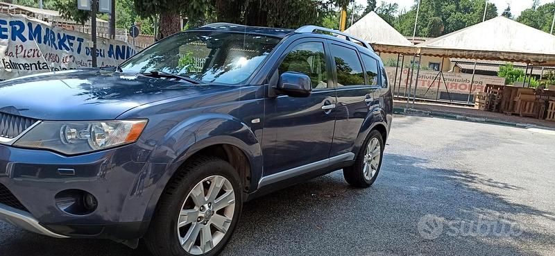 Usata Mitsubishi Outlander 160 CV (117 kW) 2008 Blu SUV