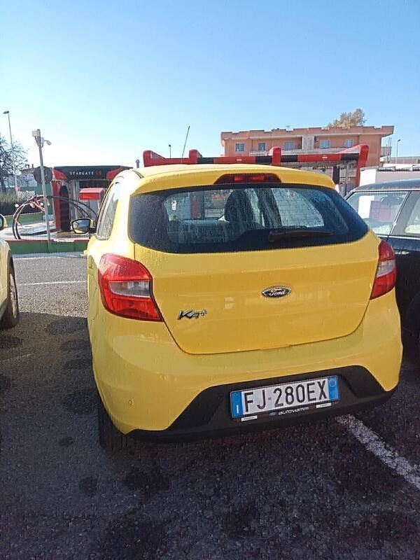 Usata Ford Ka 85 CV (62 kW) 2017 Giallo Utilitaria