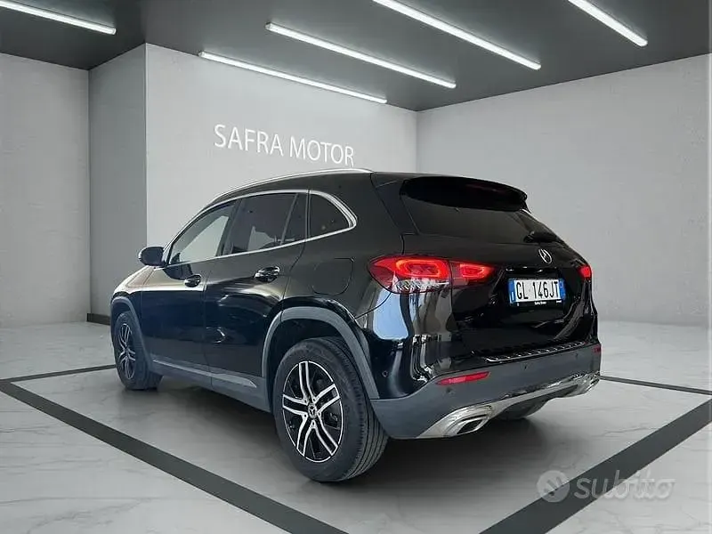 Usata Mercedes GLA180 116 CV (85 kW) 2023 Nero SUV