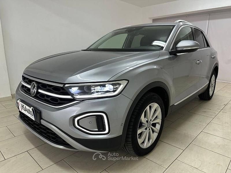 Usata VW T-Roc Style 150 CV (110 kW) 2022 Pyrit silber metallic SUV