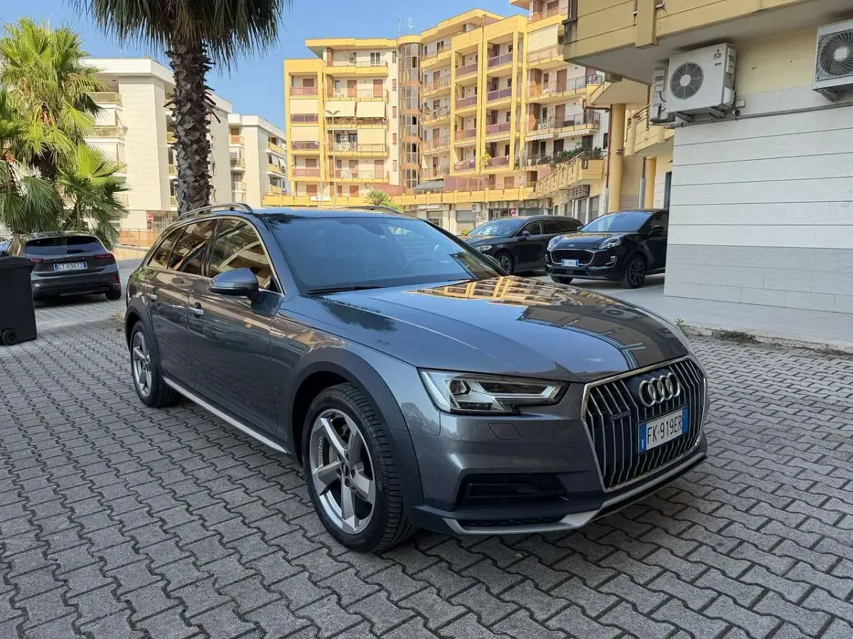 Usata Audi A4 Allroad Business 190 CV (139 kW) 2017 Grigio Station wagon
