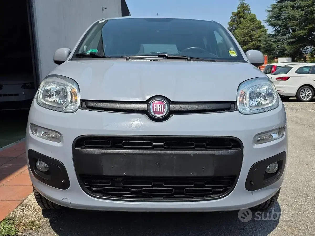 Usata Fiat Panda Lounge 84 CV (61 kW) 2018 Grigio Utilitaria
