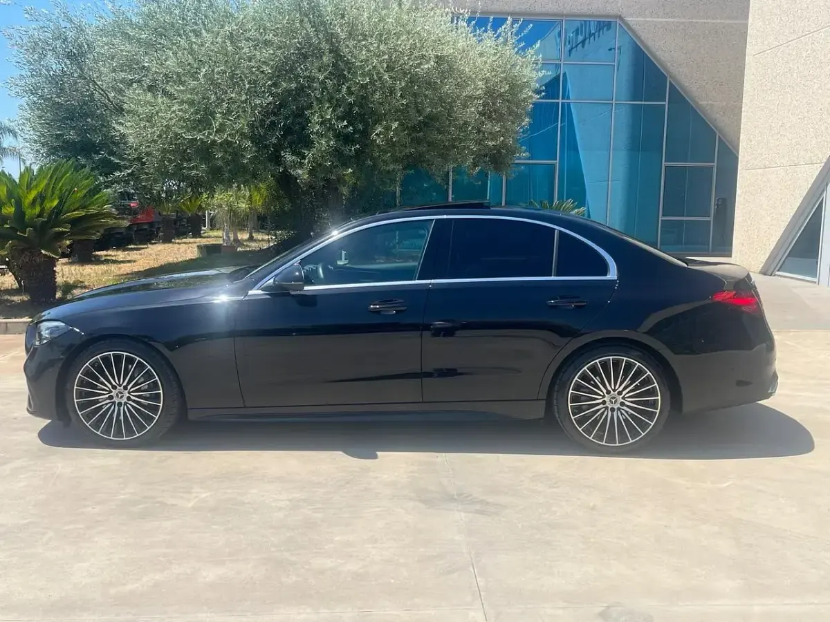 Usata Mercedes C220 AMG Line Premium Plus 199 CV (146 kW) 2025 Nero Berlina