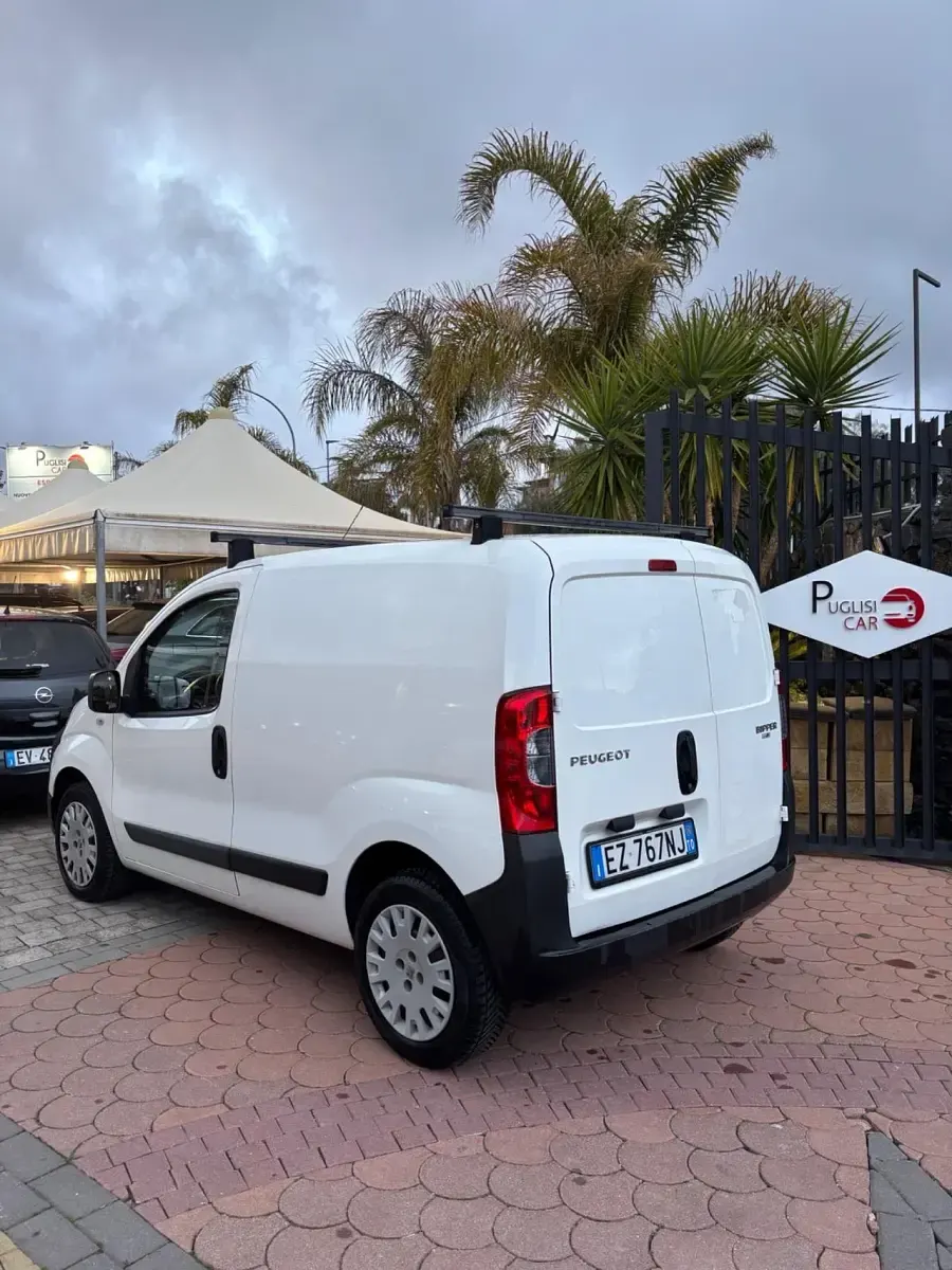 Usata Peugeot Bipper 74 CV (54 kW) 2015 Bianco Monovolume