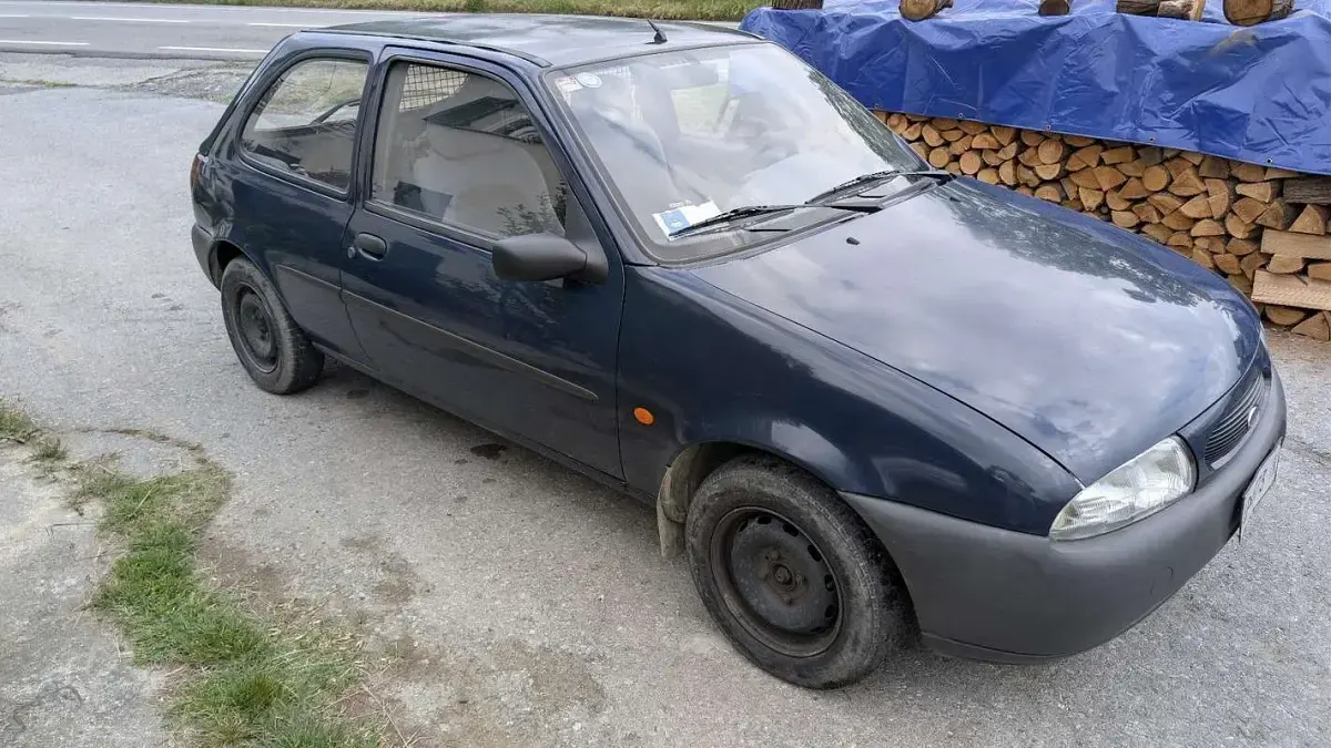 Usata Ford Fiesta Studio 60 CV (44 kW) 1997 Utilitaria