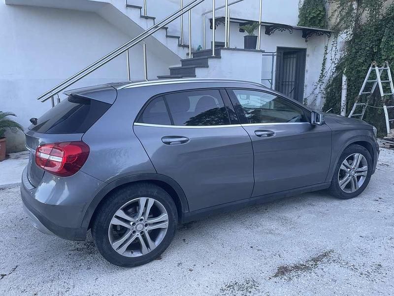 Usata Mercedes GLA180 109 CV (80 kW) 2015 SUV