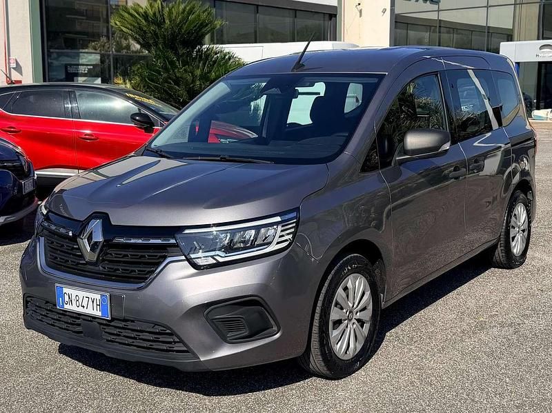 Usata Renault Kangoo 95 CV (69 kW) 2023 Grigio Monovolume