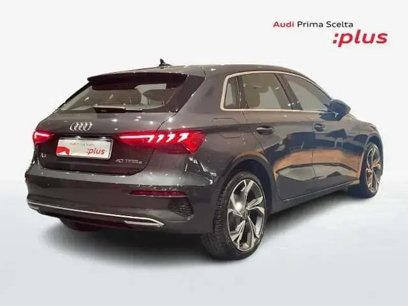Usata Audi A3 Sportback e-tron Advanced 204 CV (150 kW) 2022 Grigio Utilitaria