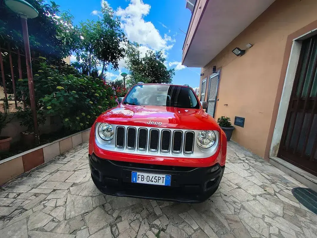 Usata Jeep Renegade Limited 140 CV (102 kW) 2015 Rosso SUV