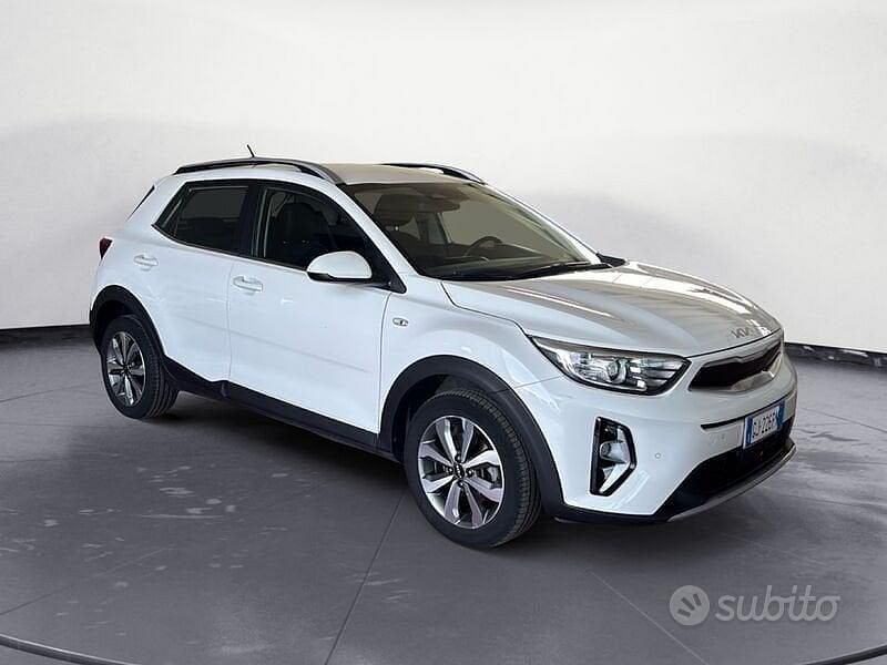 Usata Kia Stonic Style 100 CV (73 kW) 2022 Blu/azzurro SUV