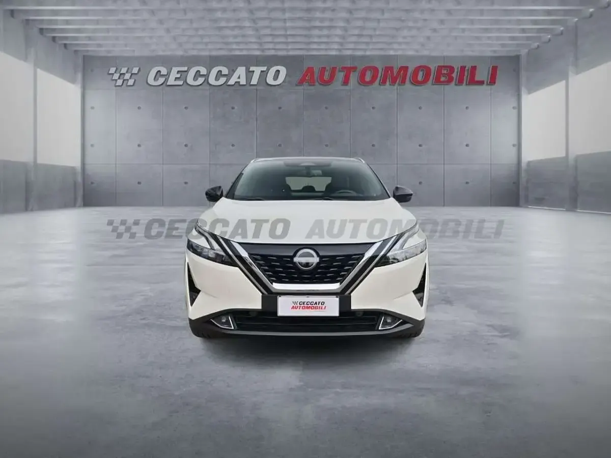 Usata Nissan Qashqai Tekna 158 CV (116 kW) 2022 Bianco SUV