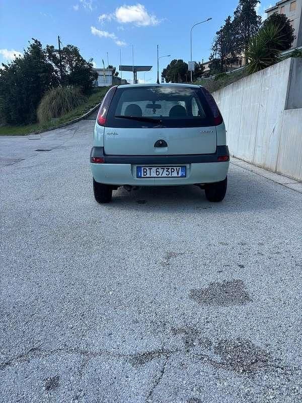 Usata Opel Corsa Sport 75 CV (55 kW) 2001 Verde Utilitaria