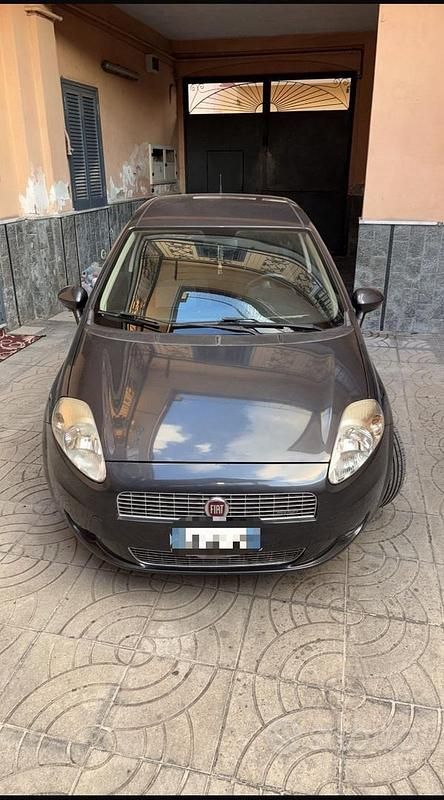 Usata Fiat Grande Punto 2009 Grigio Utilitaria
