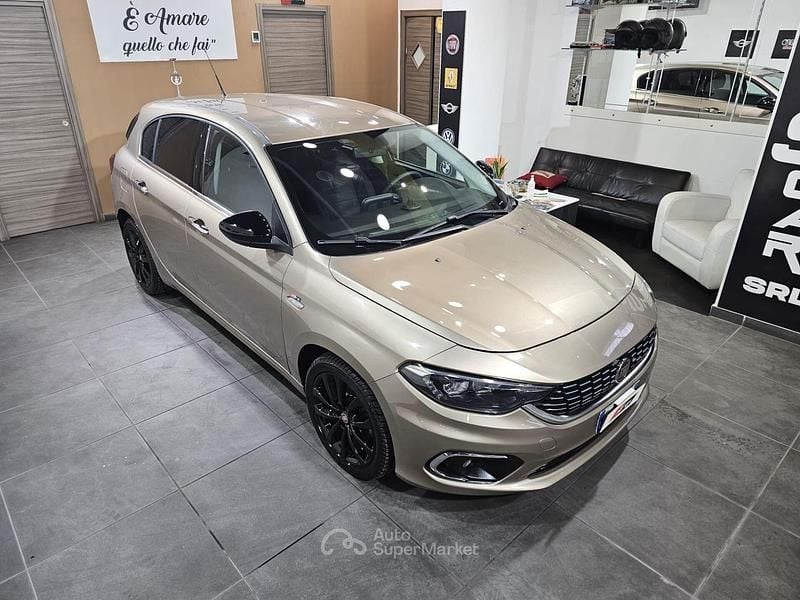 Usata Fiat Tipo Lounge 120 CV (88 kW) 2017 Marrone Berlina