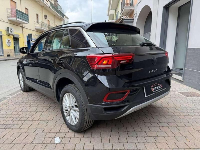 Usata VW T-Roc Life 150 CV (110 kW) 2023 Grigio SUV