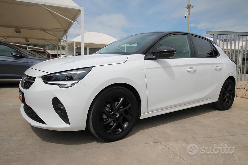 Usata Opel Corsa Design & Tech 100 CV (73 kW) 2022 Bianco Utilitaria