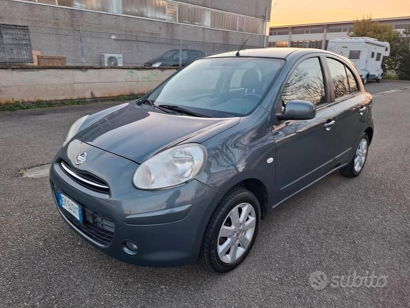 Usata Nissan Micra 80 CV (58 kW) 2012 Grigio Utilitaria