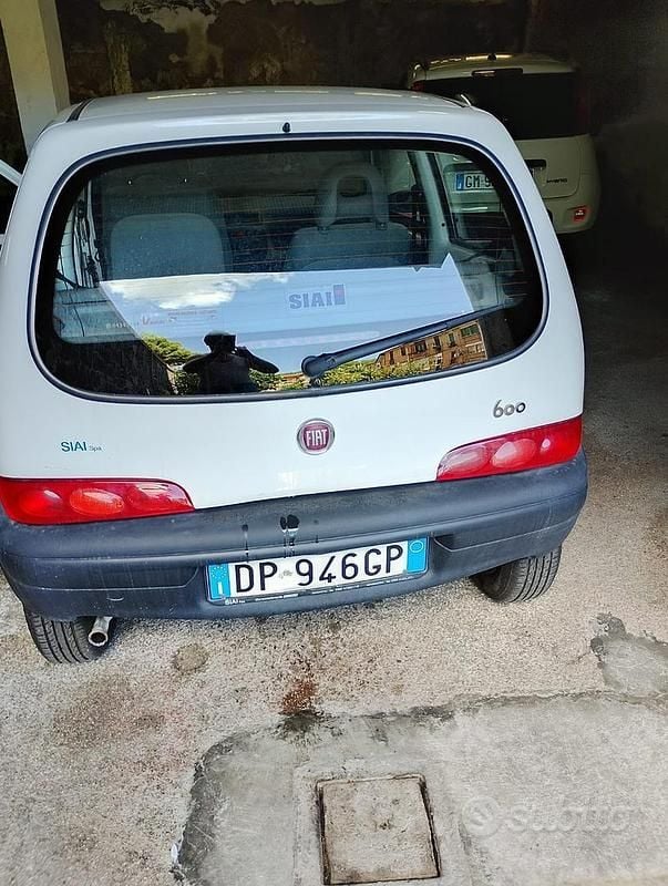 Usata Fiat 600 54 CV (39 kW) 2009 Bianco Utilitaria