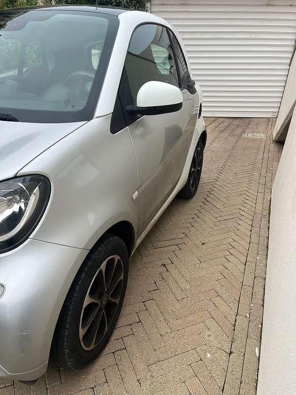 Usata Smart ForTwo Coupé 71 CV (52 kW) 2017 Argento Coupé