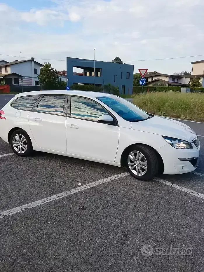 Usata Peugeot 308 120 CV (88 kW) 2015 Bianco Station wagon