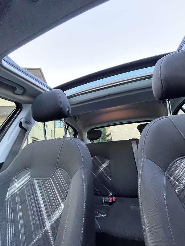 Usata Opel Corsa 86 CV (63 kW) 2015 Utilitaria