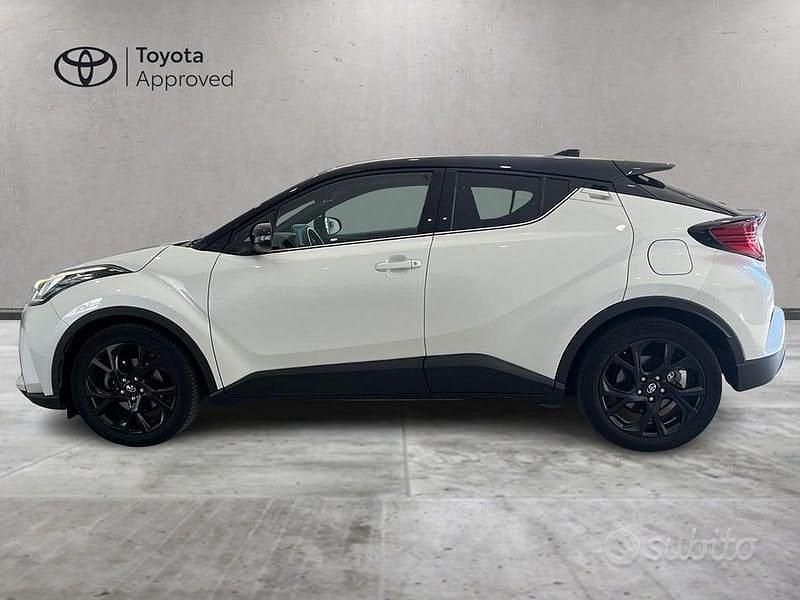 Usata Toyota C-HR Lounge 184 CV (135 kW) 2022 Bianco SUV